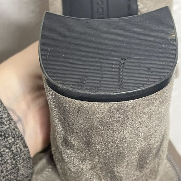 Liz Claiborne Yarmont Block Heel Over the Knee Boots Tan Taupe Size 6M - Picture 10 of 16